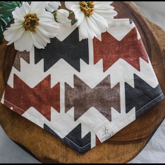 Tying Dog Bandana - Picture 1 of 1